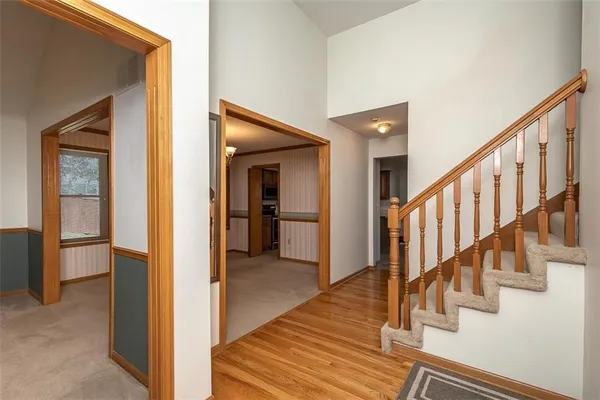 $370,000 | 1303 Pin Oak Circle, Ottawa, KS 66067