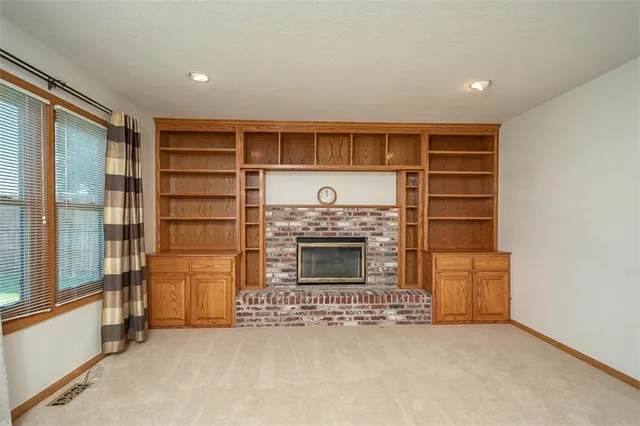 $380,000 | 1303 Pin Oak Circle, Ottawa, KS 66067