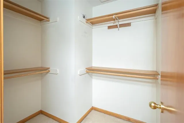 $380,000 | 1303 Pin Oak Circle, Ottawa, KS 66067