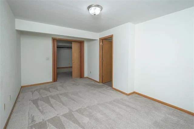 $380,000 | 1303 Pin Oak Circle, Ottawa, KS 66067