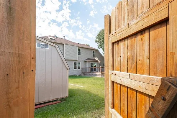 $370,000 | 1303 Pin Oak Circle, Ottawa, KS 66067