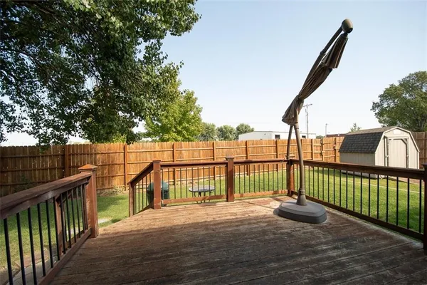 $370,000 | 1303 Pin Oak Circle, Ottawa, KS 66067