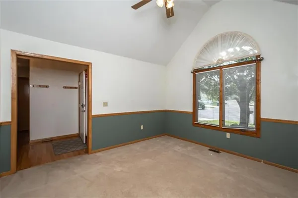 $370,000 | 1303 Pin Oak Circle, Ottawa, KS 66067