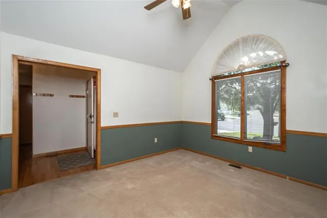 $380,000 | 1303 Pin Oak Circle, Ottawa, KS 66067