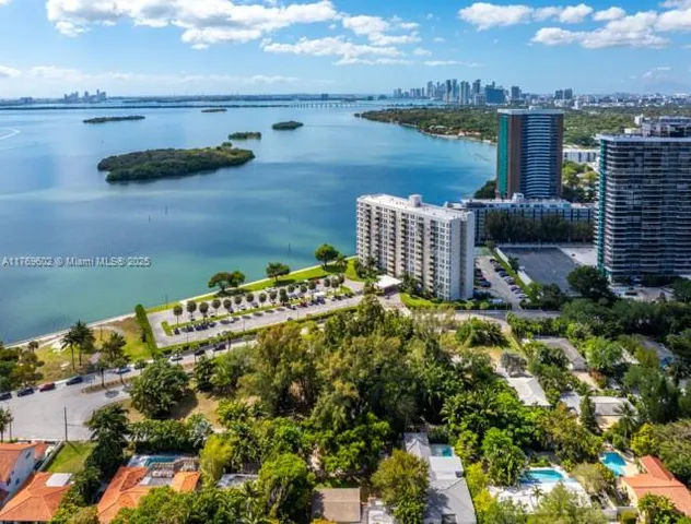 $7,500,000 | 890 Northeast 70th Street, Miami, FL 33138