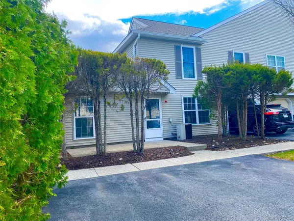 $3,200 | 50 Olde Wagon Road, Warwick, NY 10990
