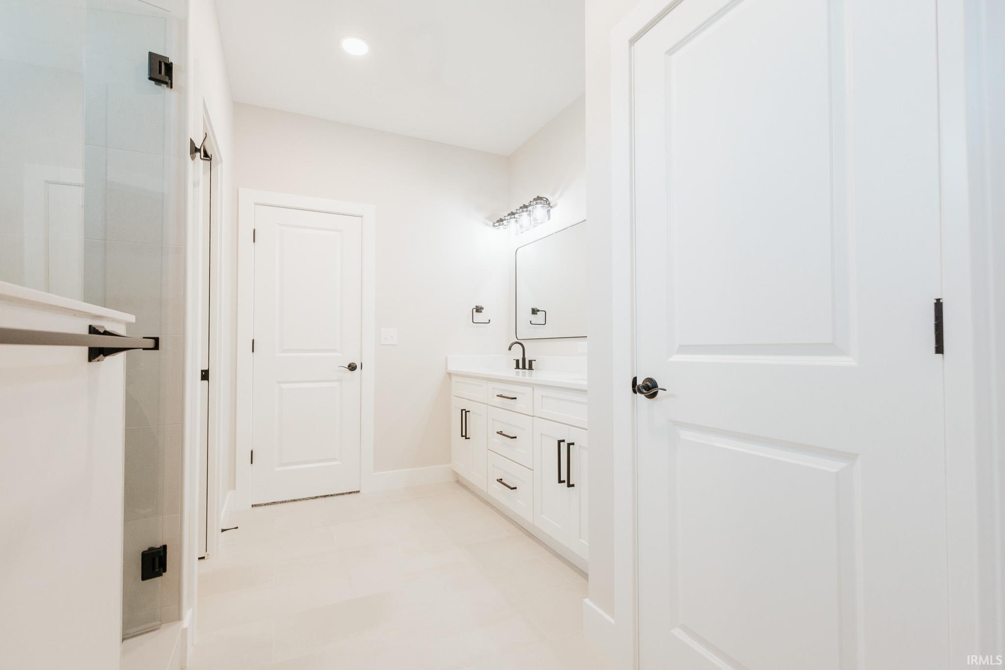 188001 Roscommon Road Evansville, IN 47725 - Photo 17 of 34