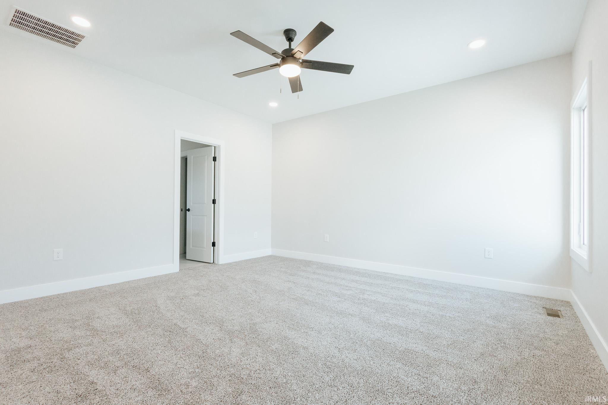 188001 Roscommon Road Evansville, IN 47725 - Photo 18 of 34