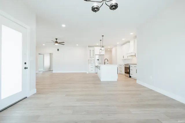 $449,900 | 18801 Roscommon Road, Evansville, IN 47725