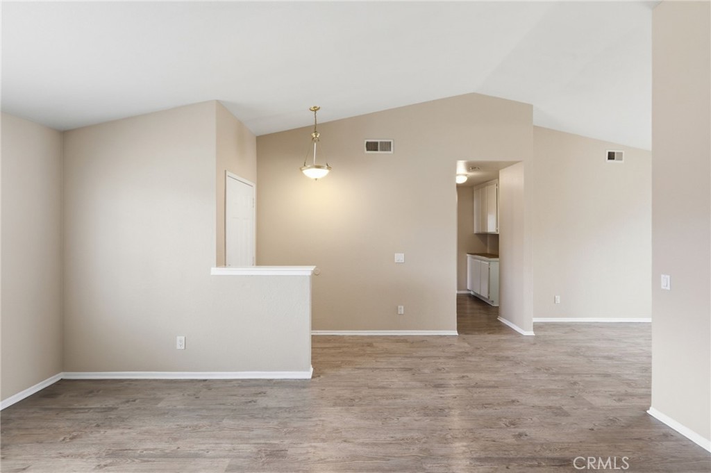 43941 Maria Circle Lancaster, CA 93535 - Photo 5 of 40