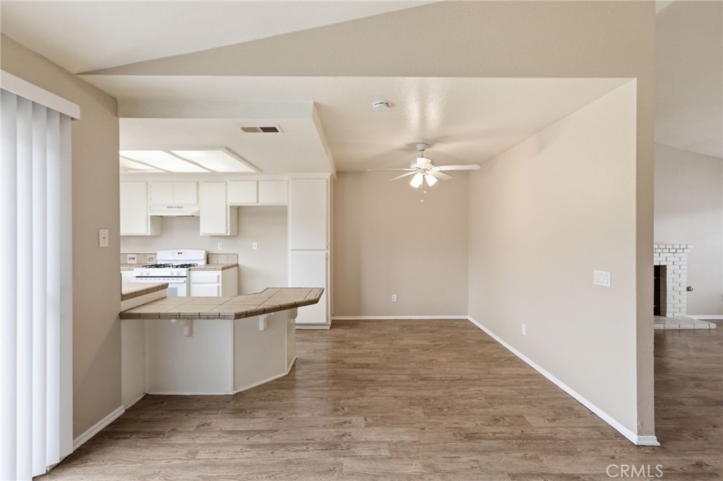 43941 Maria Circle Lancaster, CA 93535 - Photo 8 of 40