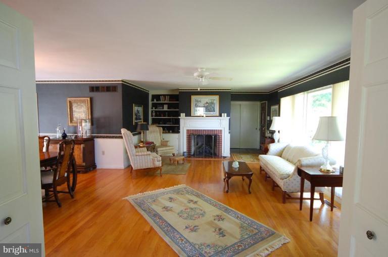 4832 Round Hill Road Frederick, MD 21702 - Photo 3 of 28 Living Room #2