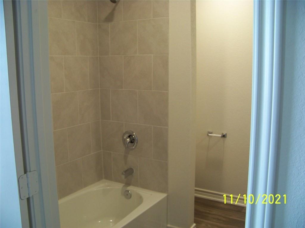 217 Sunnymeade Lane Jarrell, TX 76537 - Photo 7 of 10
