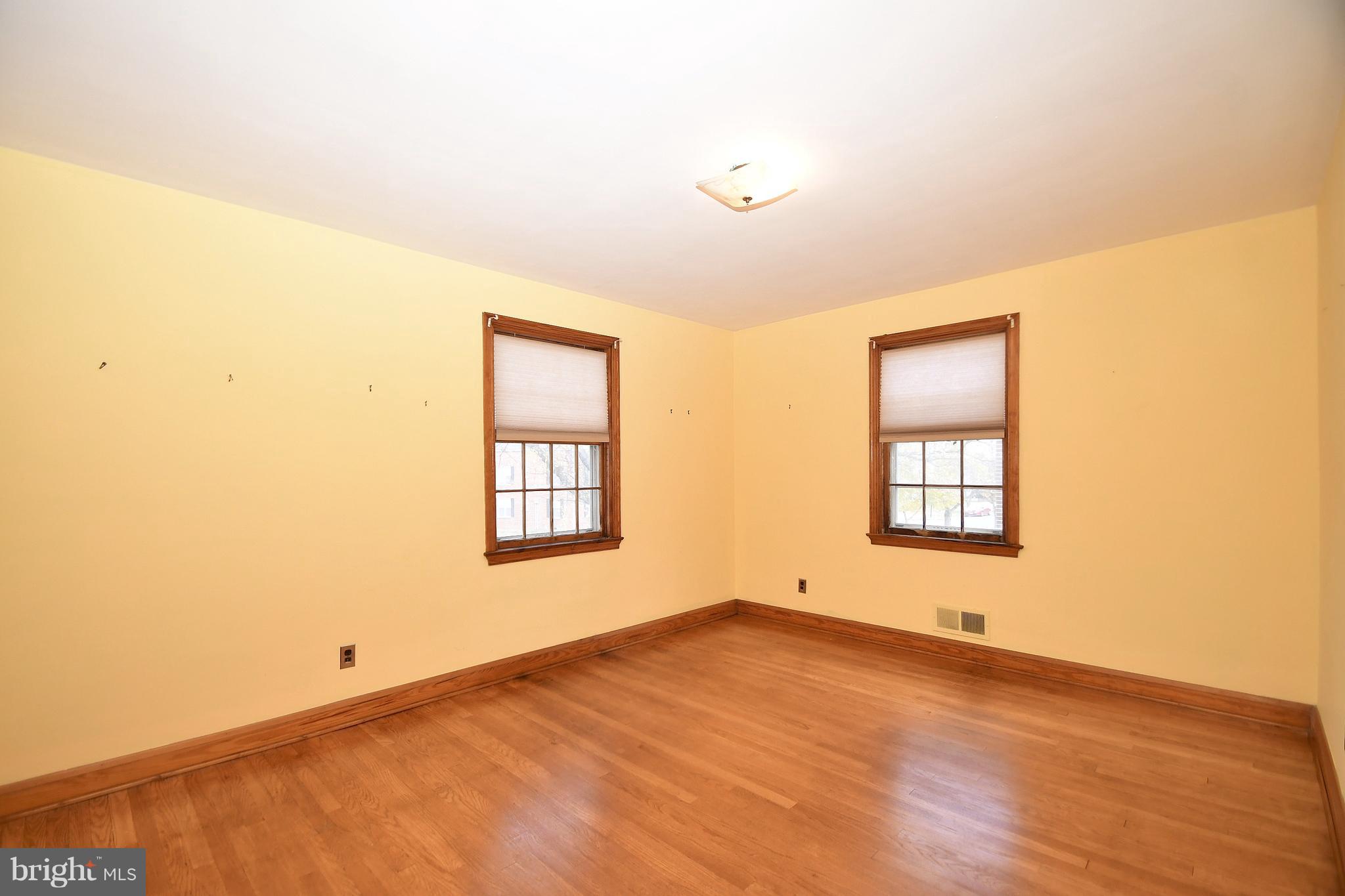 7009 Mornington Road Dundalk, MD 21222 - Photo 25 of 48 an empty room with a window
