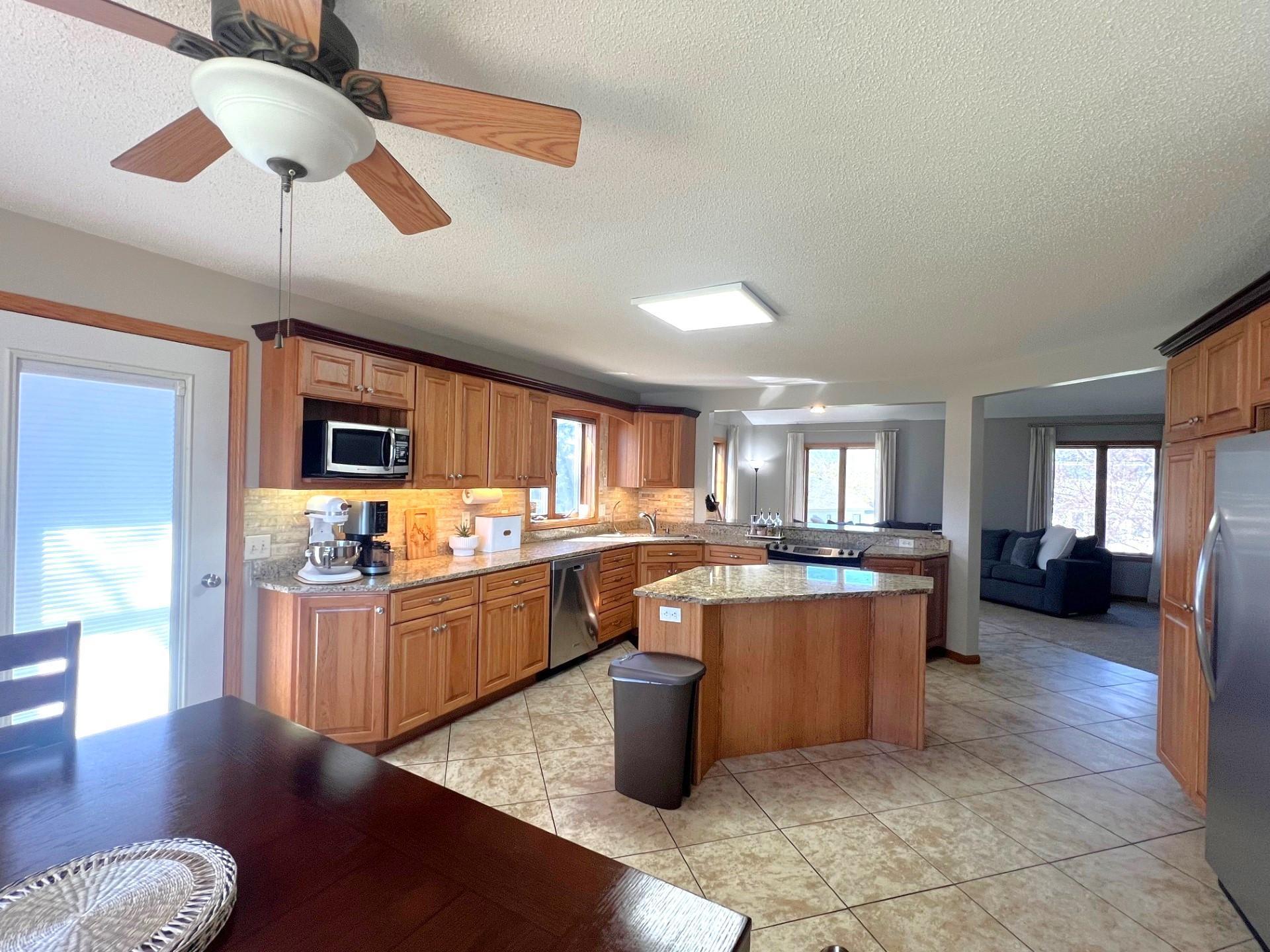 2210 9th Avenue Southeast Willmar, MN 56201 - Photo 16 of 41