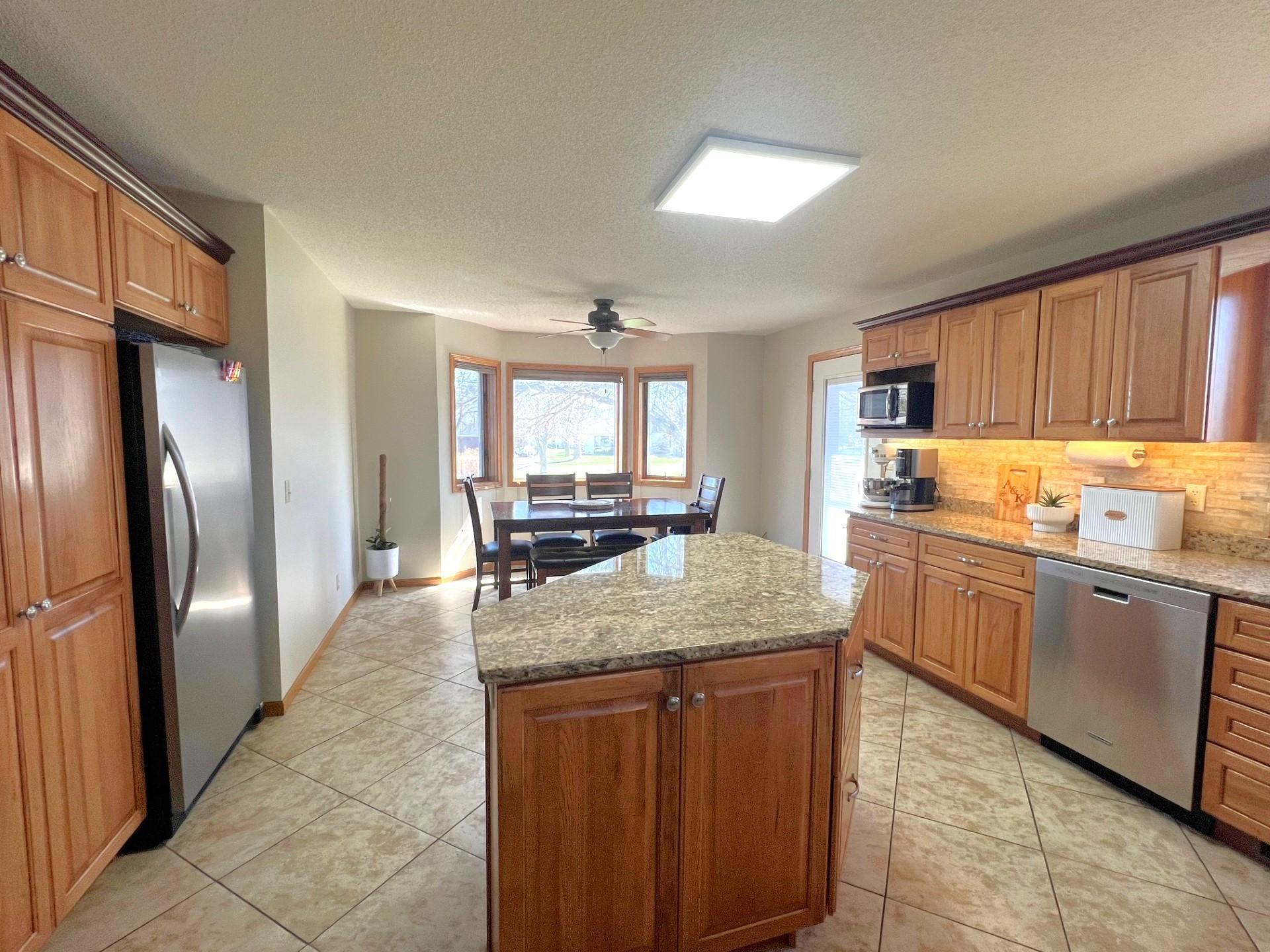 2210 9th Avenue Southeast Willmar, MN 56201 - Photo 17 of 41