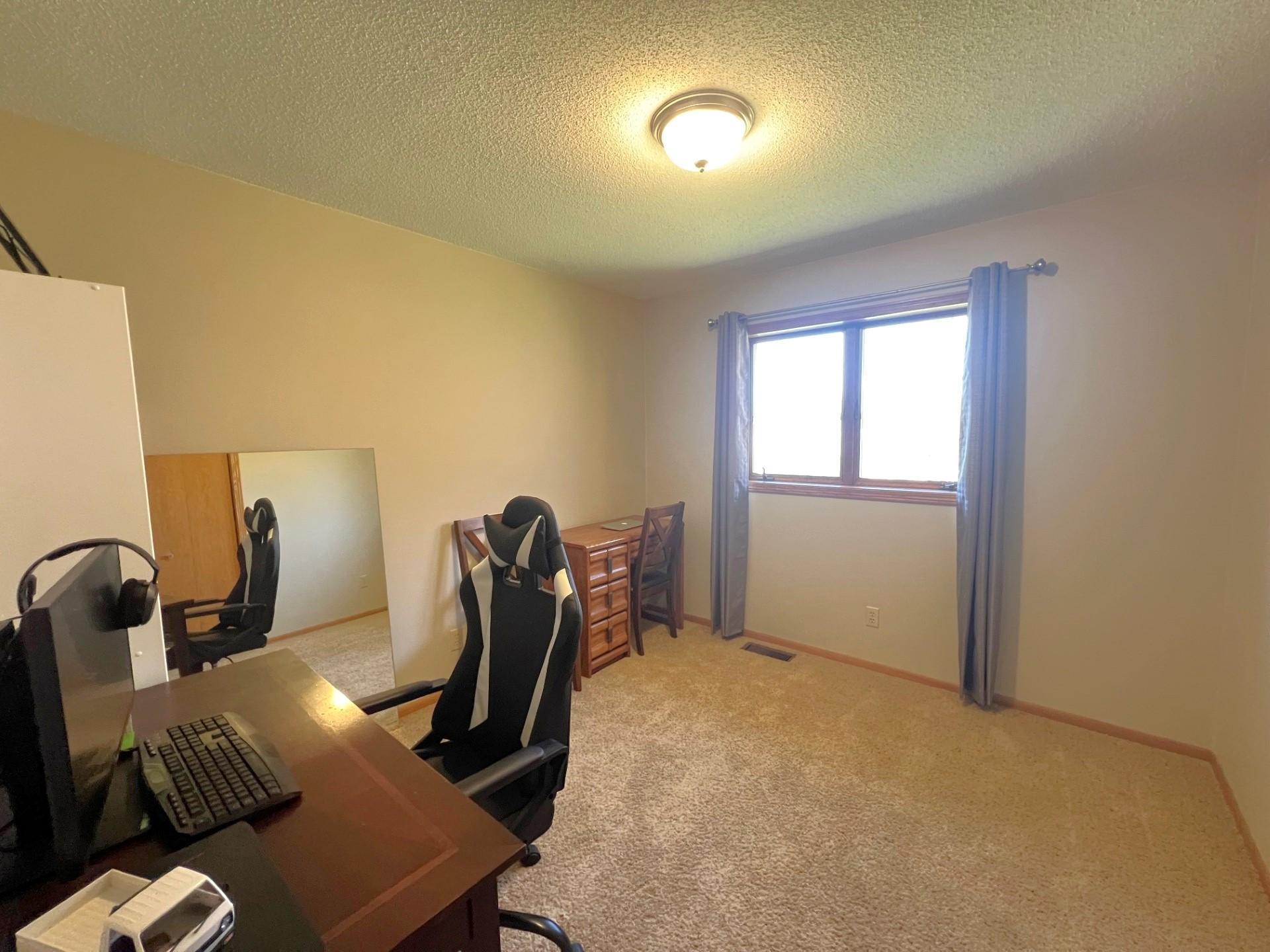 2210 9th Avenue Southeast Willmar, MN 56201 - Photo 24 of 41