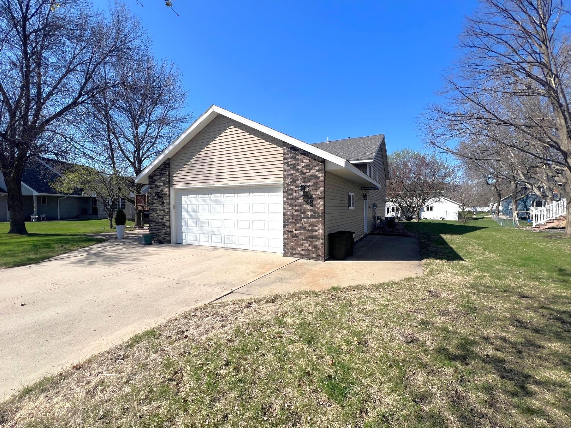 2210 9th Avenue Southeast Willmar, MN 56201 - Photo 40 of 41