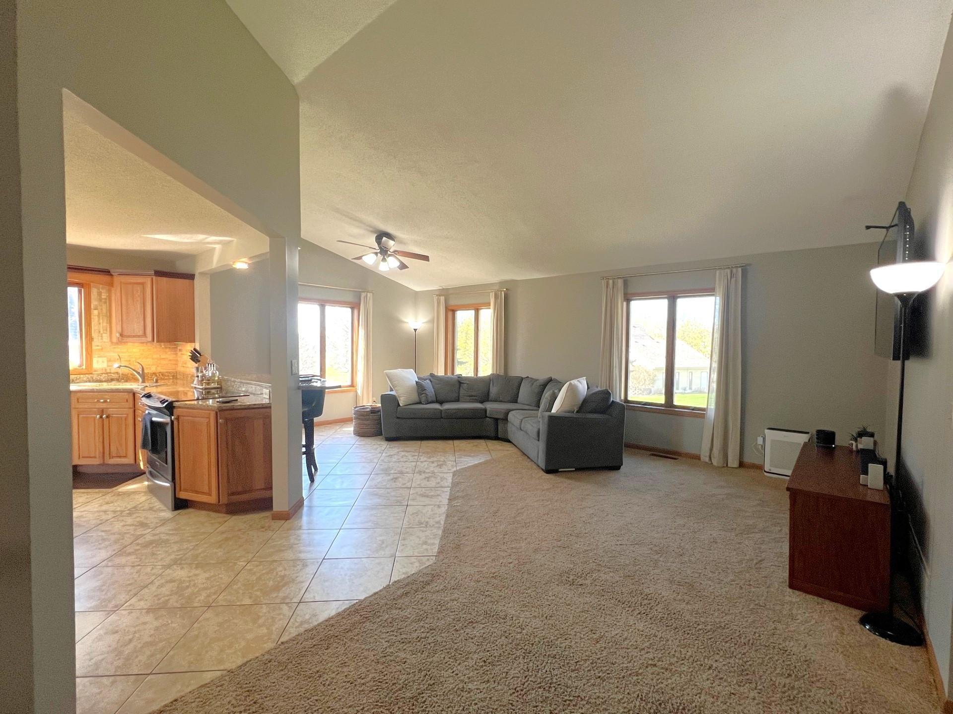 2210 9th Avenue Southeast Willmar, MN 56201 - Photo 10 of 41