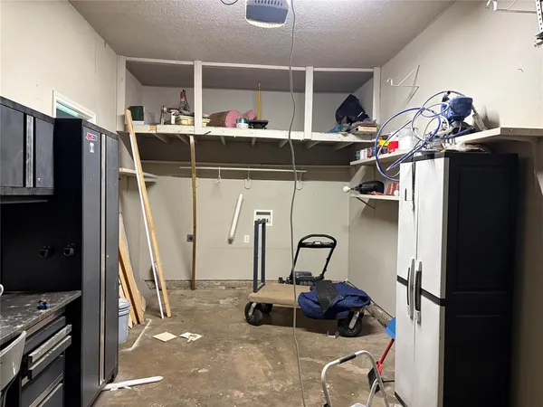 $1,900 | 5704 Hiett Court, Fort Worth, TX 76112