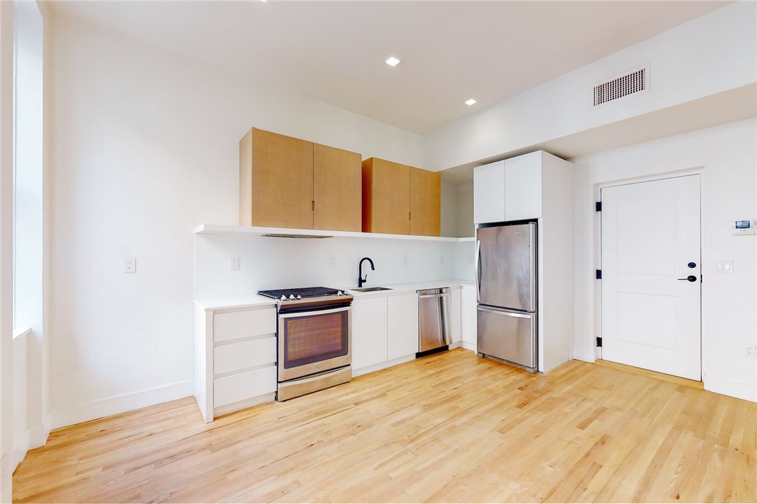 32 Custom House Street, Unit 303 Providence, RI 02903 - Photo 8 of 27
