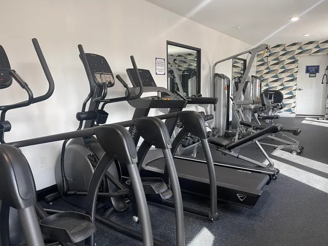 $2,550 | 211 Baldwin Avenue, Unit 601, Jersey City, NJ 07306