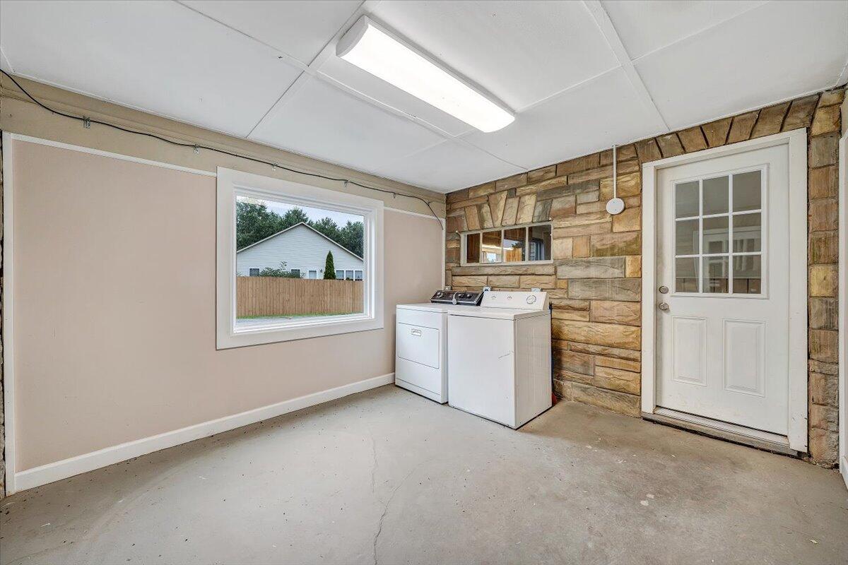 6838 Albert Road Roanoke, VA 24019 - Photo 19 of 41 19-MIB09074