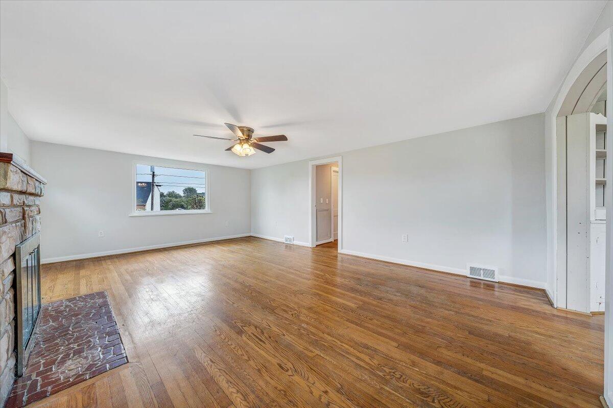 6838 Albert Road Roanoke, VA 24019 - Photo 2 of 41 02-MIB09020