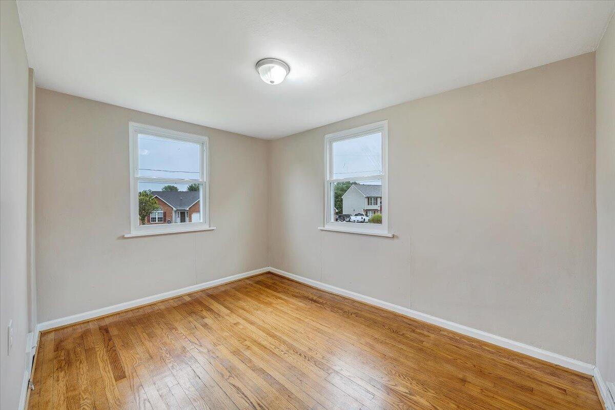 6838 Albert Road Roanoke, VA 24019 - Photo 7 of 41 07-MIB09035