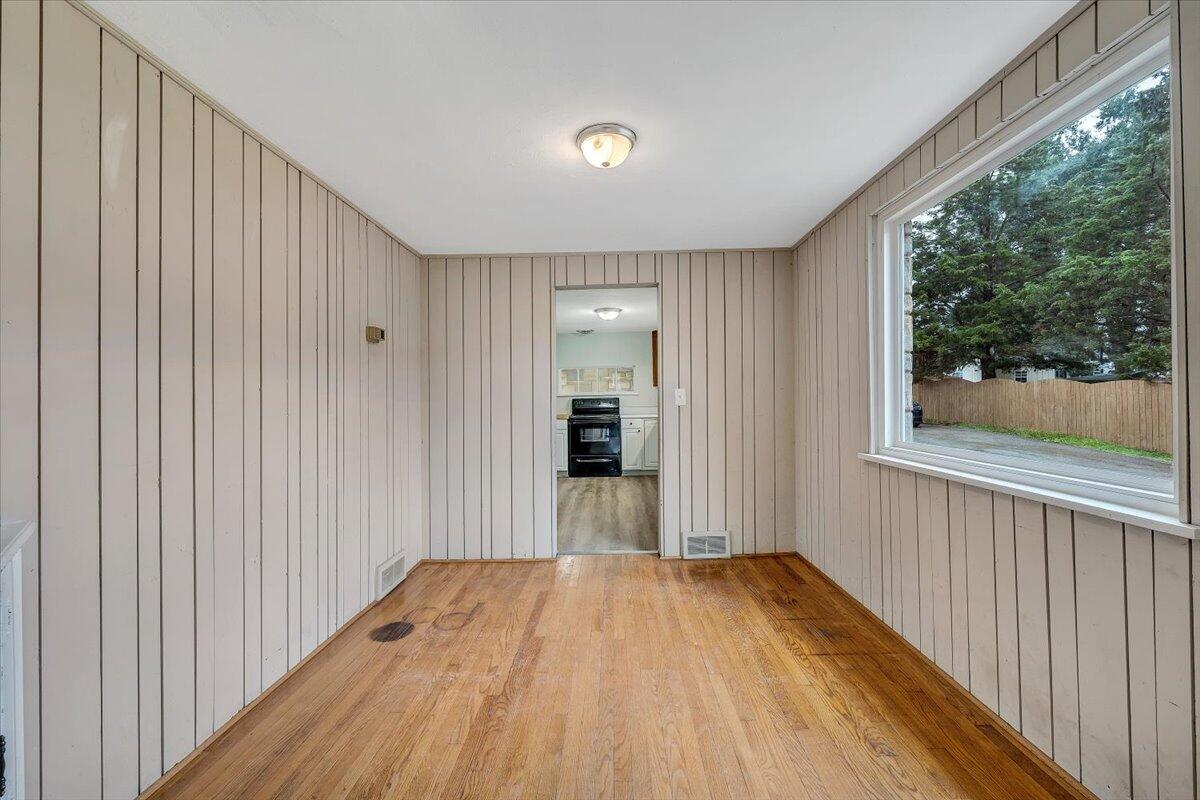 6838 Albert Road Roanoke, VA 24019 - Photo 10 of 41 10-MIB09044