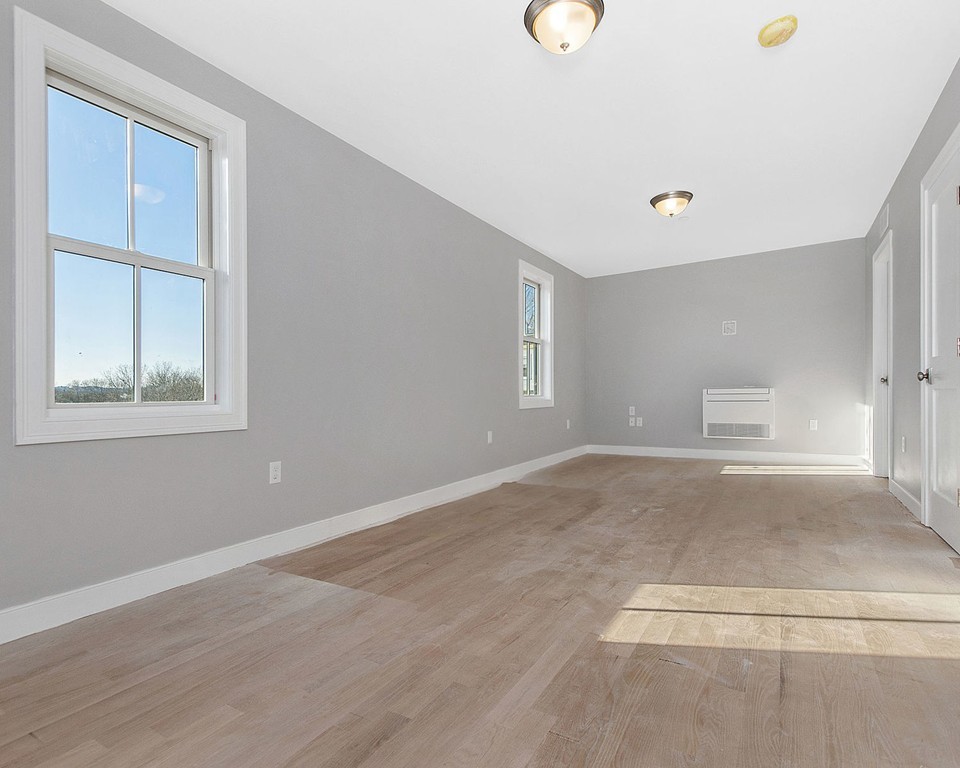 128 Thornton Street, Unit 2 Boston, MA 02119 - Photo 6 of 15 Gallery Image 6