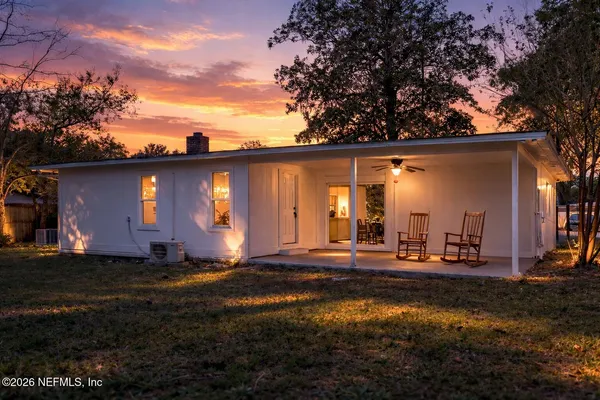 a front view of house with yard