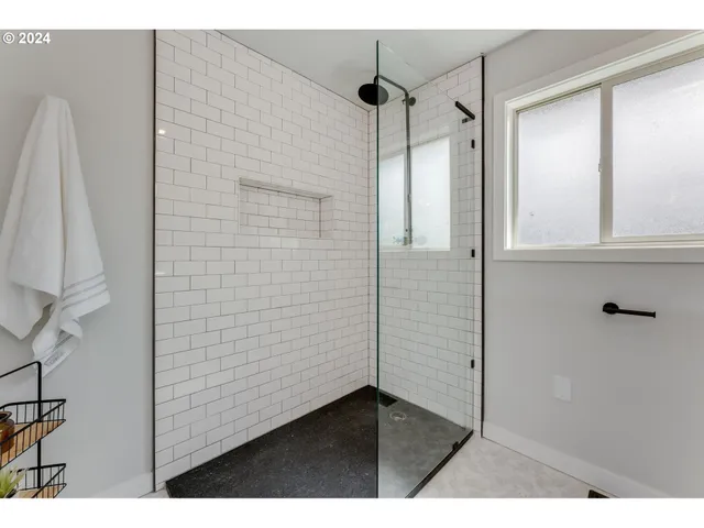 $525,000 | 865 Glen Creek Road Northwest, Salem, OR 97304