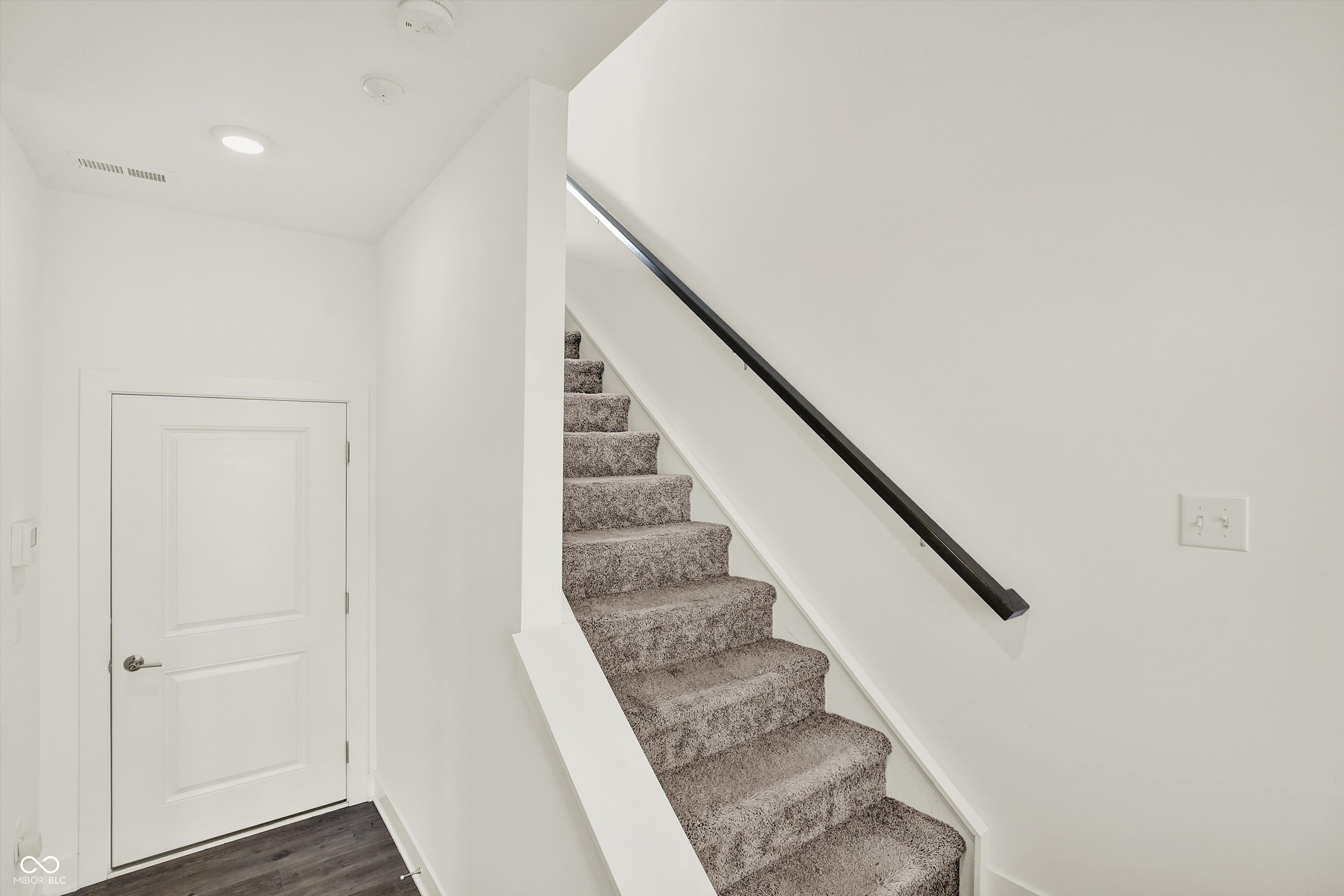 2577 Filson Street Carmel, IN 46032 - Photo 7 of 61