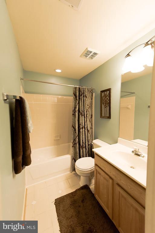 646 Springhouse Square Southeast Leesburg, VA 20175 - Photo 22 of 25 Full Bath in lower level