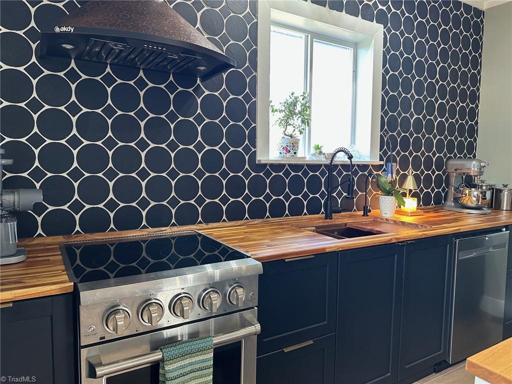 4595 Grace Chapel Road Granite Falls, NC 28630 - Photo 10 of 34 kitchen