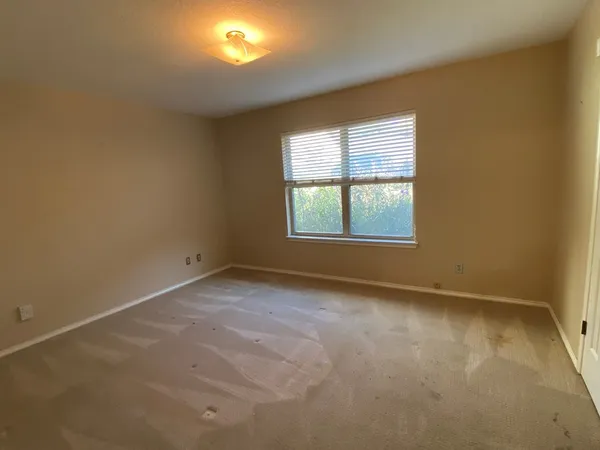 $268,000 | 802 Lois Street, Kerrville, TX 78028