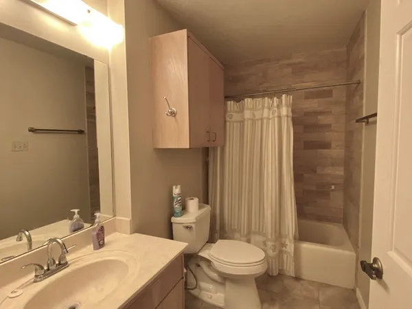 $268,000 | 802 Lois Street, Kerrville, TX 78028