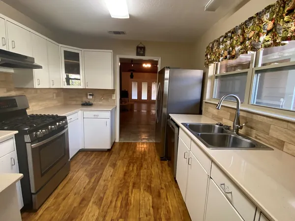 $268,000 | 802 Lois Street, Kerrville, TX 78028