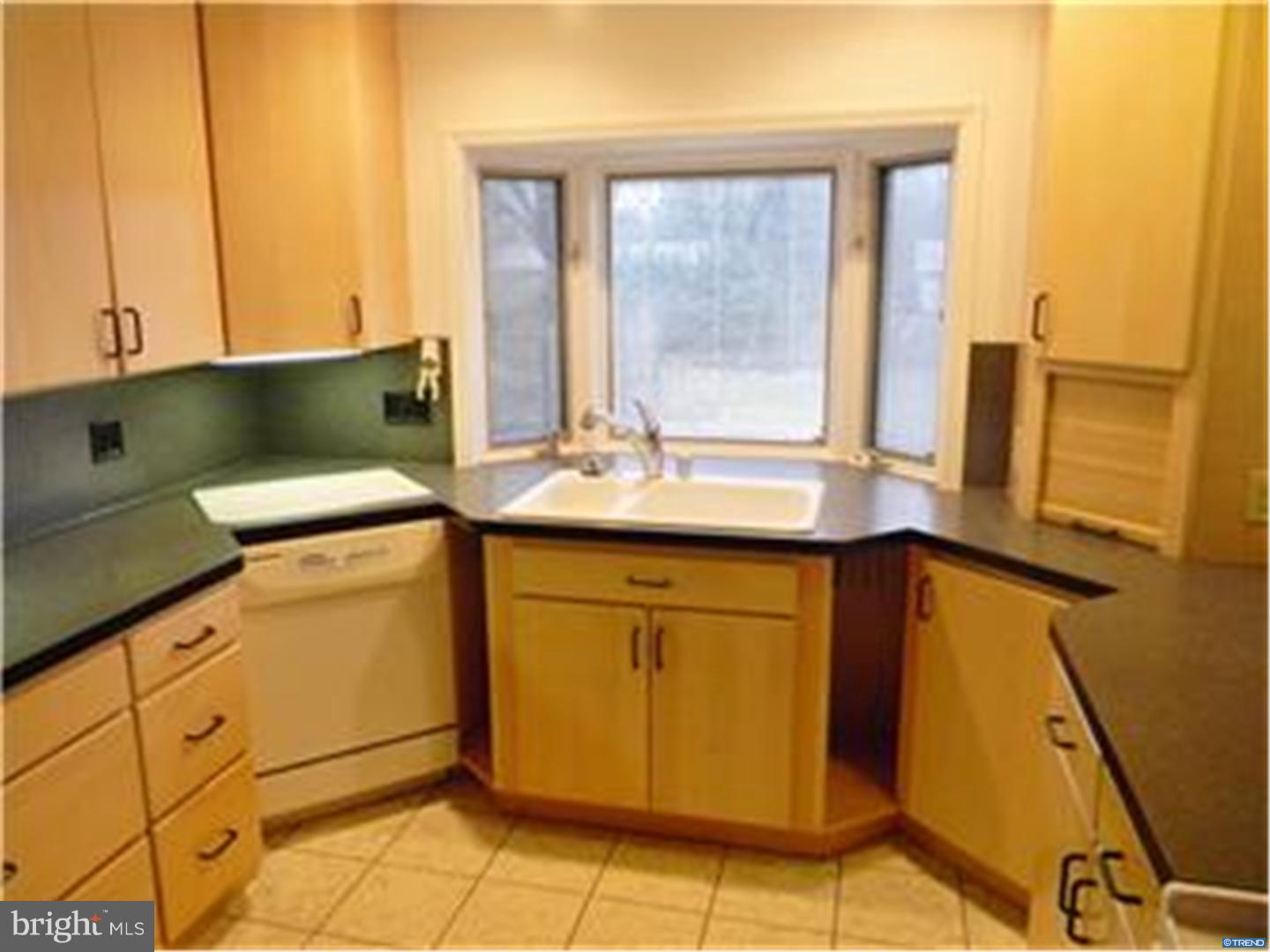409 Apple Road Newark, DE 19711 - Photo 3 of 13 Gallery Image 3