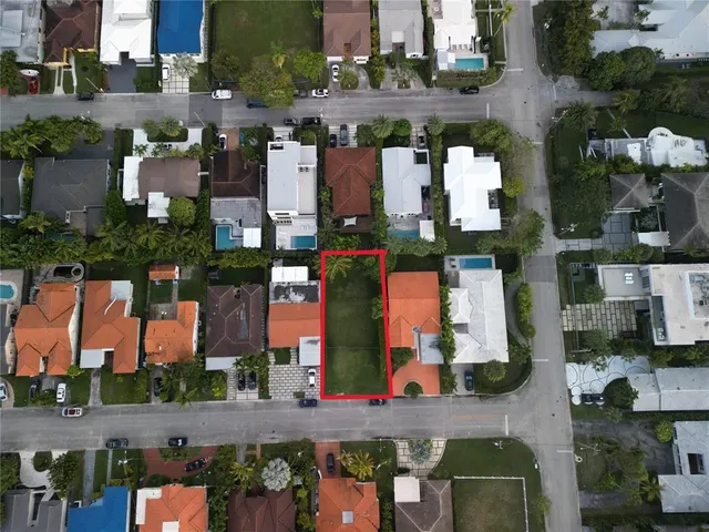 $1,729,999 | 8819 Garland Avenue, Surfside, FL 33154