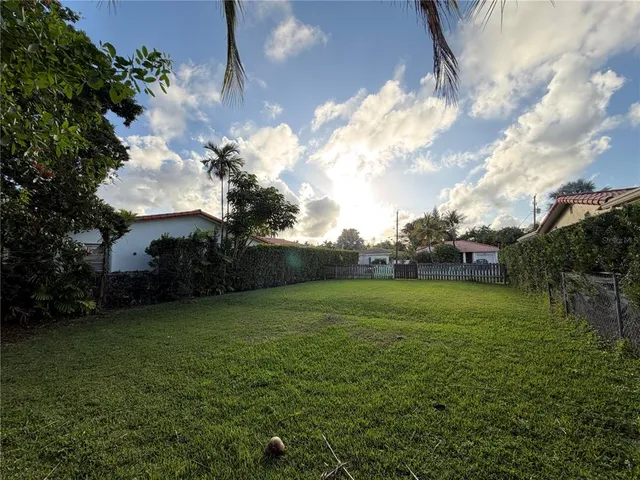 $1,729,999 | 8819 Garland Avenue, Surfside, FL 33154