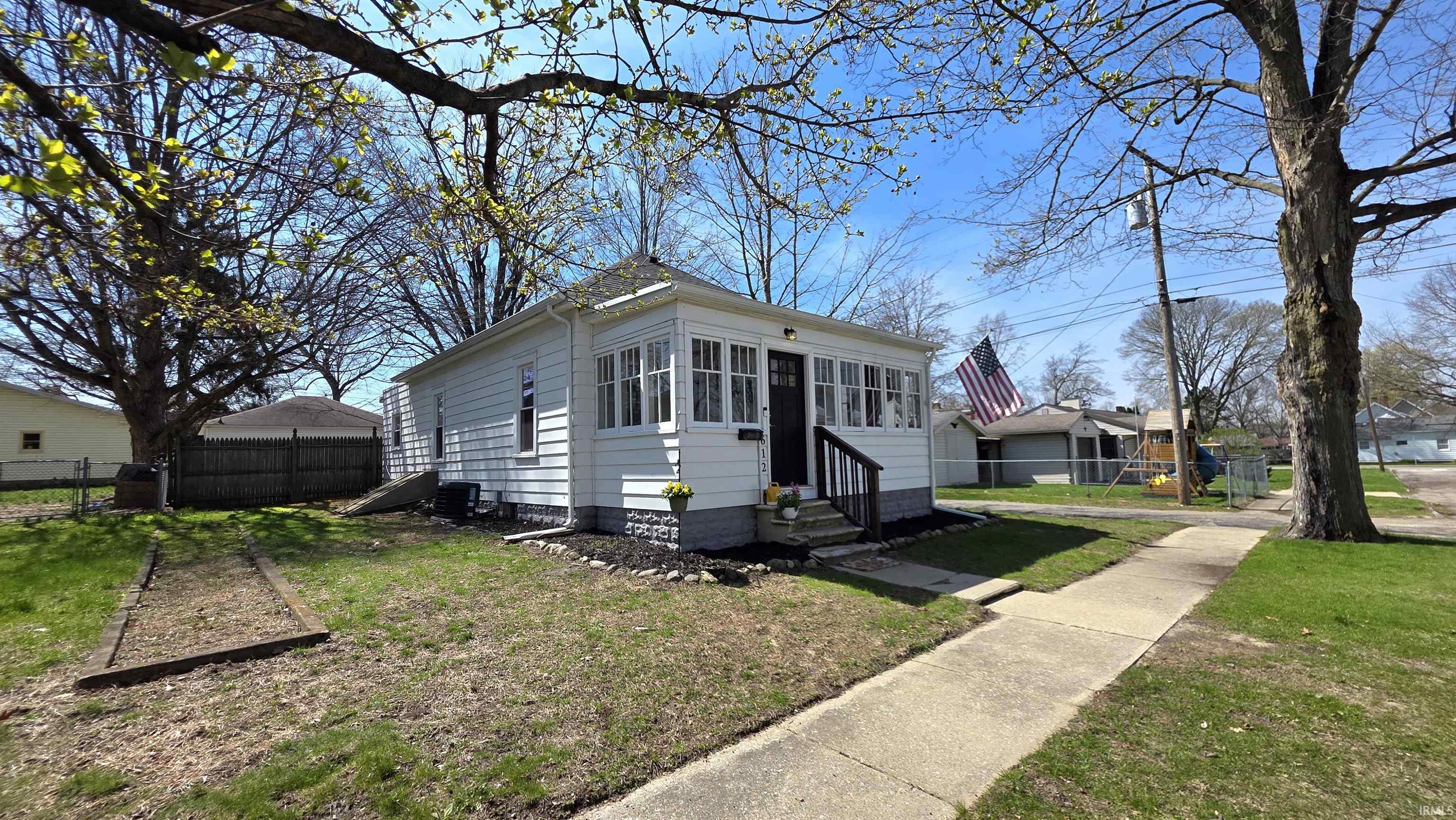 612 Rex Street Plymouth, IN 46563 - Photo 3 of 32