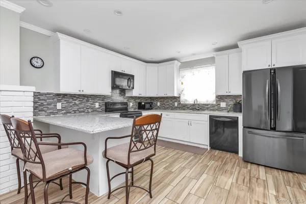 $975,000 | 700 Partridge Avenue, West Hempstead, NY 11552