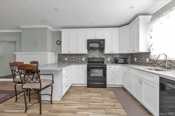 $975,000 | 700 Partridge Avenue, West Hempstead, NY 11552