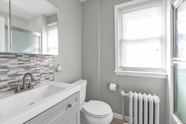 $975,000 | 700 Partridge Avenue, West Hempstead, NY 11552