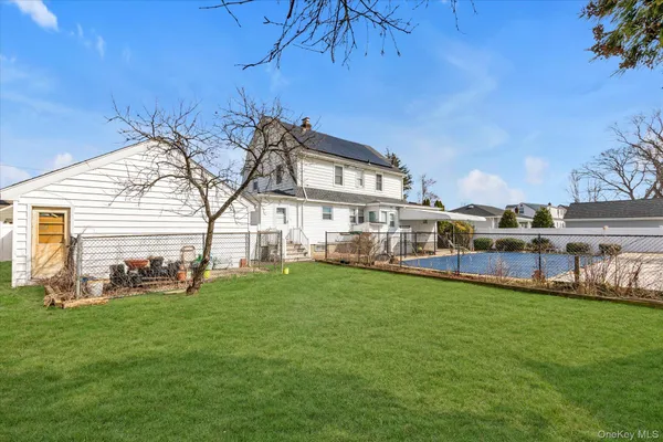 $975,000 | 700 Partridge Avenue, West Hempstead, NY 11552
