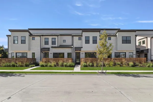 $329,900 | 1831 Azalea Drive, Melissa, TX 75454