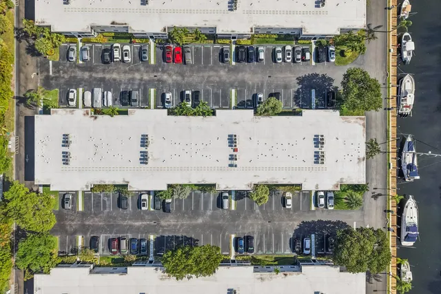 $424,900 | 6381 Bay Club Drive, Unit 3, Fort Lauderdale, FL 33308