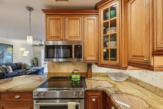 $424,900 | 6381 Bay Club Drive, Unit 3, Fort Lauderdale, FL 33308